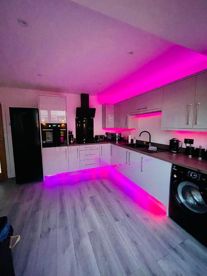 Brand New Modern 3 Bedroom Home Blackpool Exterior photo
