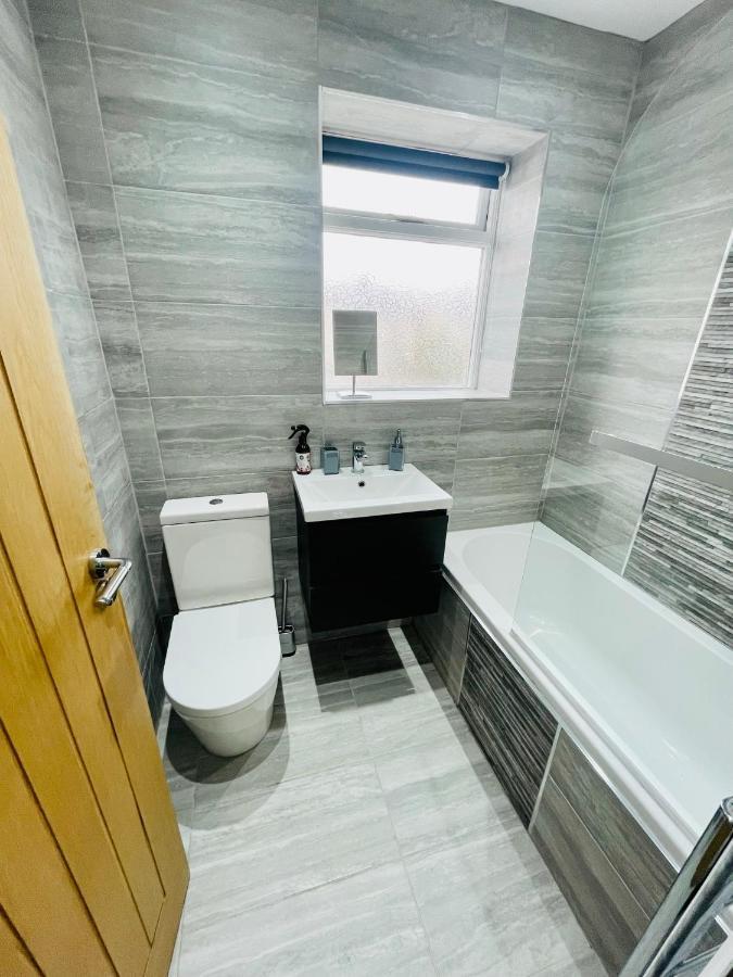 Brand New Modern 3 Bedroom Home Blackpool Exterior photo
